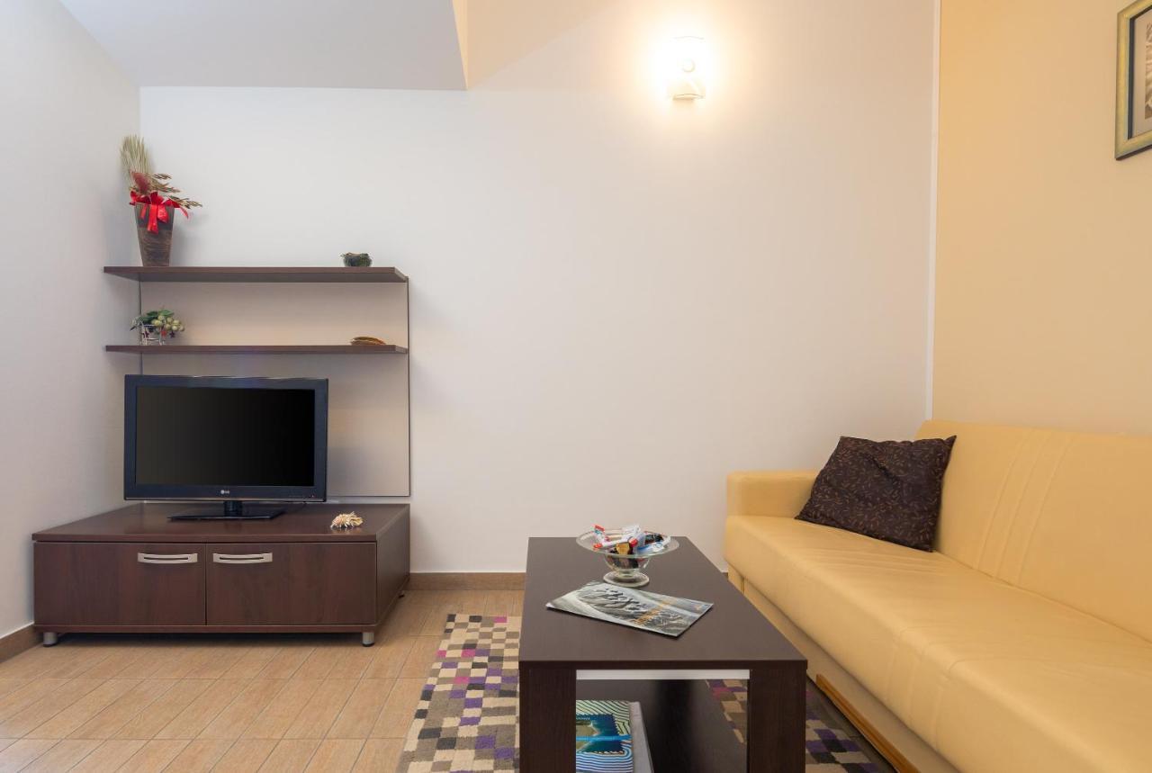 Apartments Vukovic Podstrana Exterior photo
